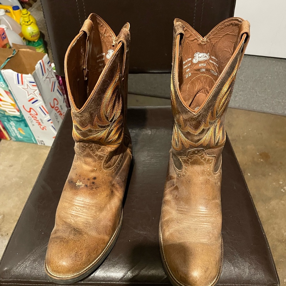 Justin Boots Men's Tan and Brown Western Boots size 11 work boot